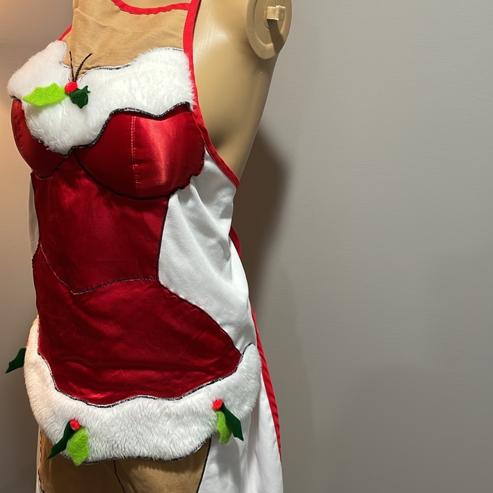 Holiday Apron - Picture 3 of 5